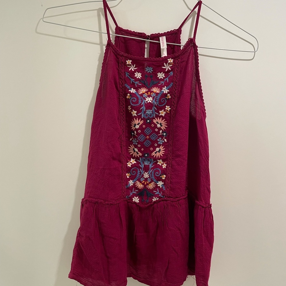 Xhiliration Maroon Floral Halter Top